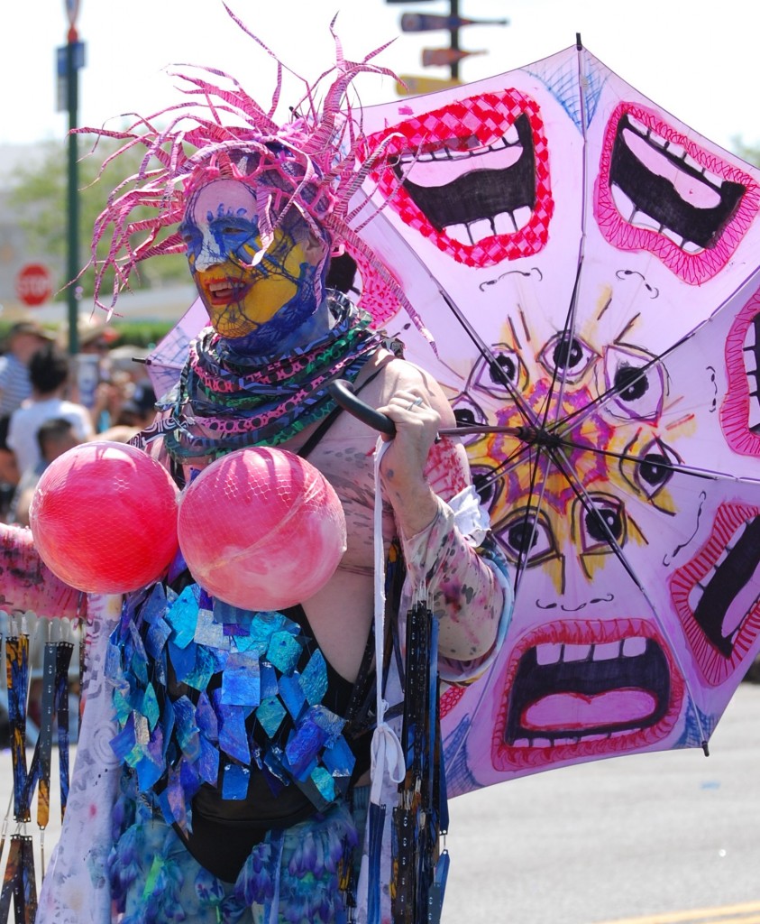 guy-with-balloon-boobs-mermaid-parade