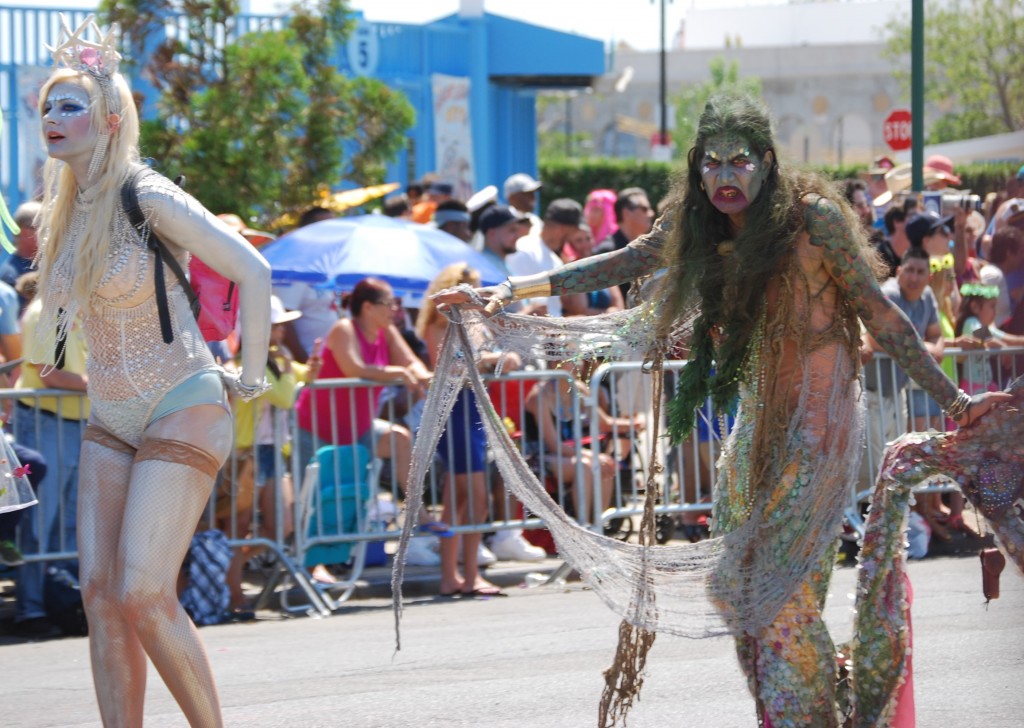sea-witch-mermaid-parade