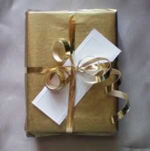 GiftWrappedBox_498x500