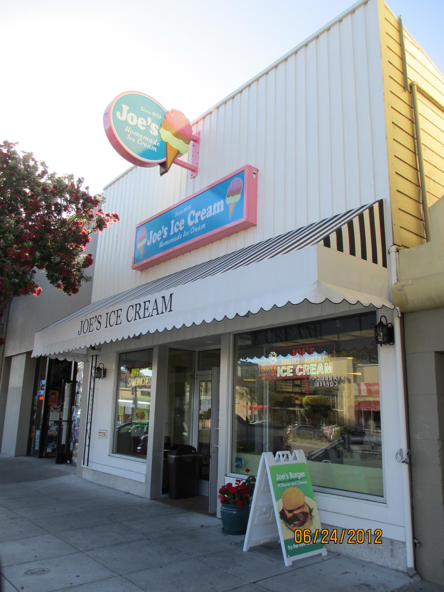Is Beloved Ice Cream Shop in SF's Richmond District Being Evicted?