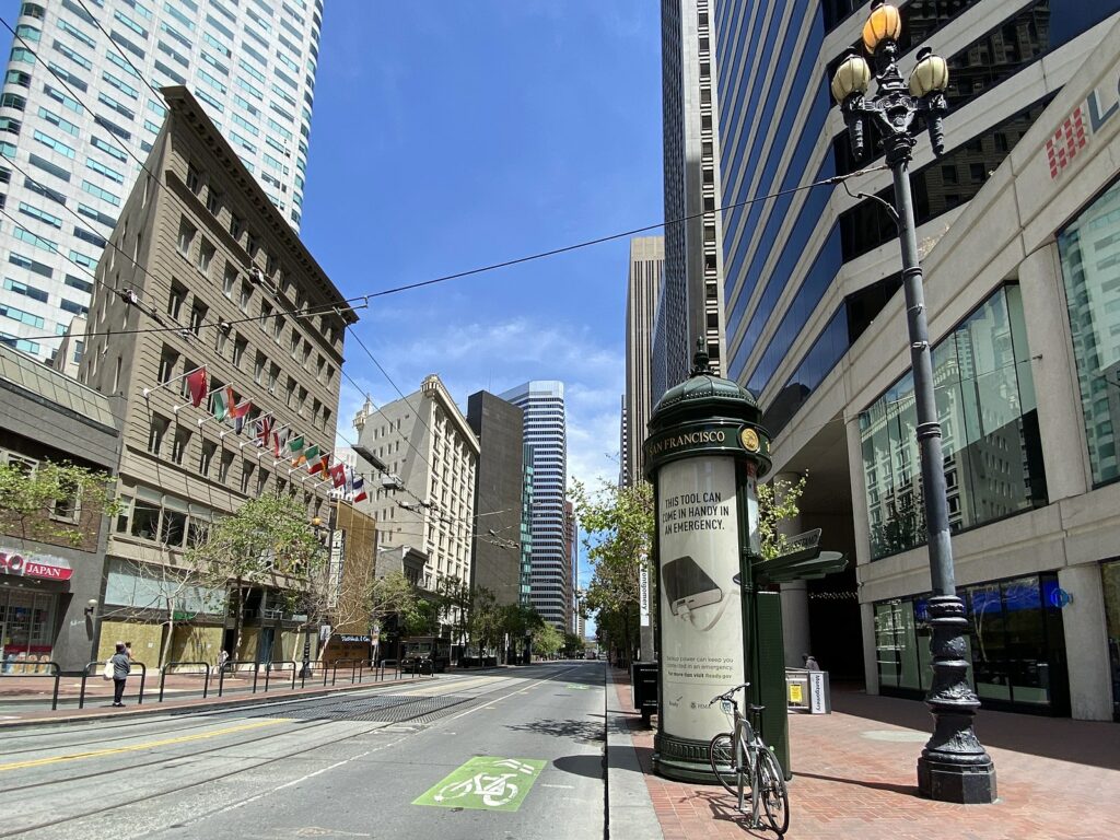 A very empty downtown San Francisco street in 2020