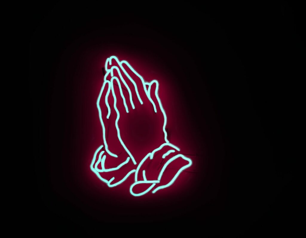 Hands praying.